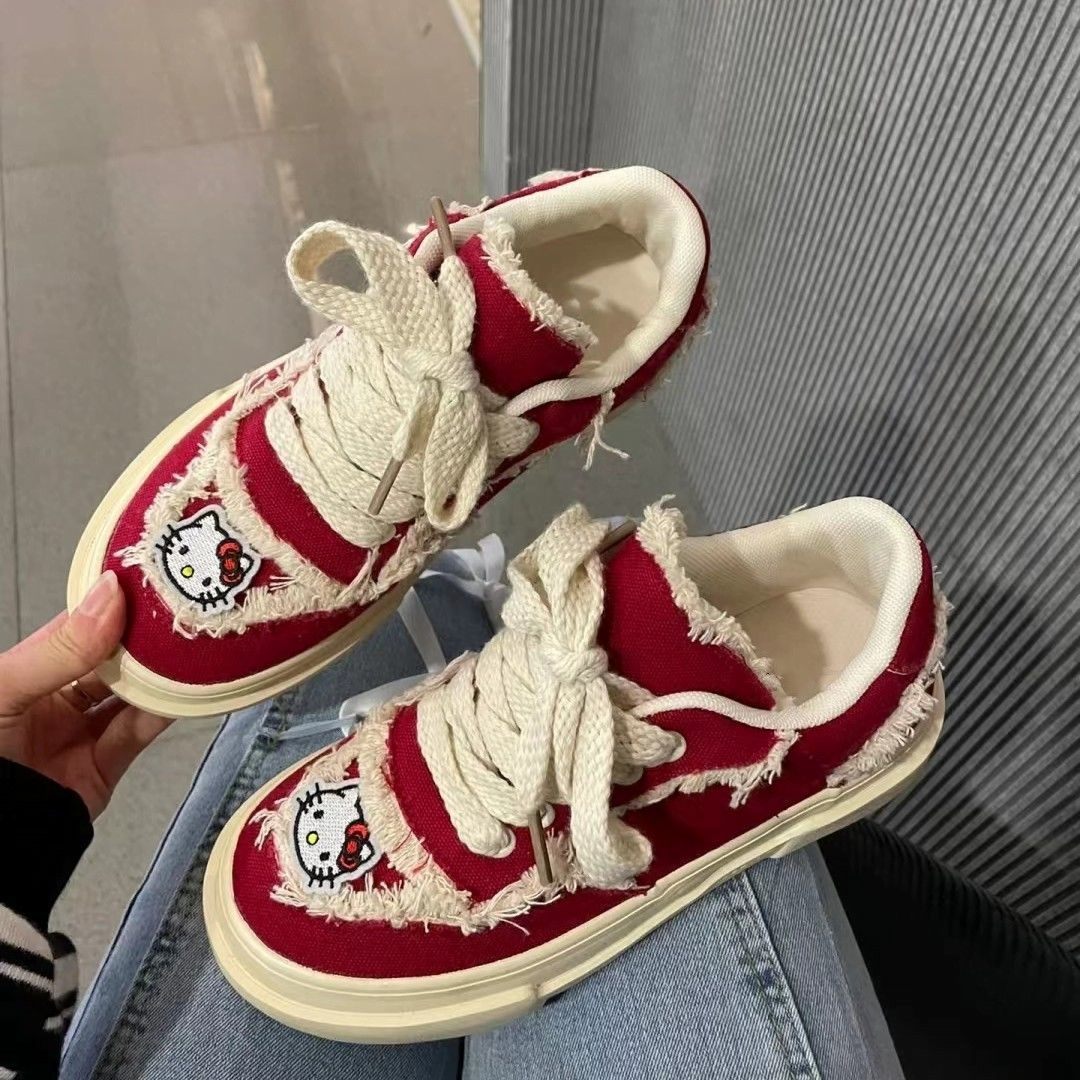 1-main-hello-kitty-chaussures-en-toile-y2k-baskets-sanurgente-kawaii-style-universitaire-y2k-chaussures-plates-decontractees-harajuku-mignonnes-chaussures-polyvalentes-confortables