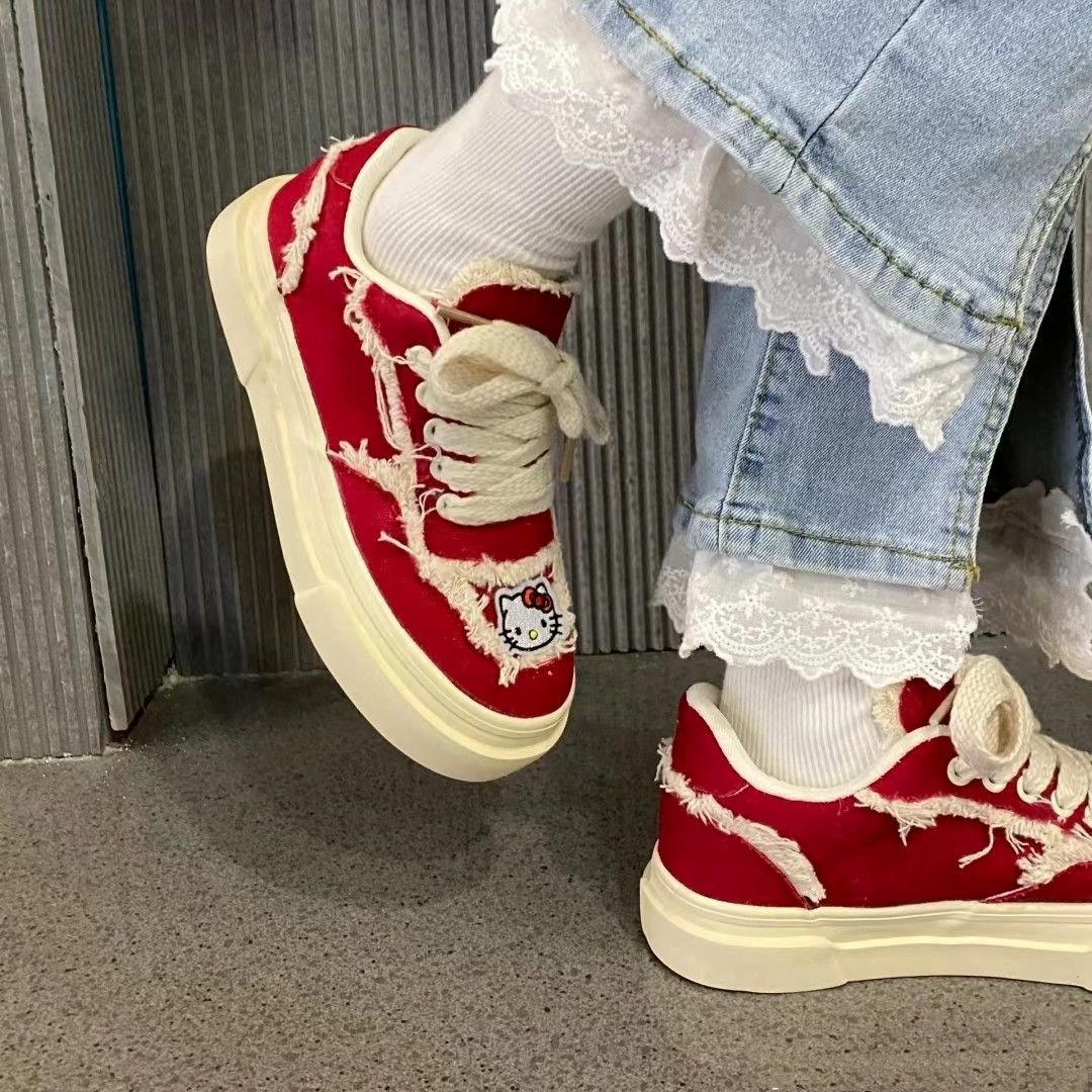 4-main-hello-kitty-chaussures-en-toile-y2k-baskets-sanurgente-kawaii-style-universitaire-y2k-chaussures-plates-decontractees-harajuku-mignonnes-chaussures-polyvalentes-confortables